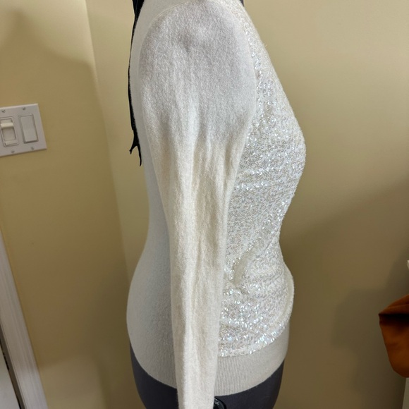 Kate Spade sequins cream sweater with black bow size medium - Picture 5 of 11